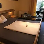 Hoxter Am Jakobsweg Отель 3*
